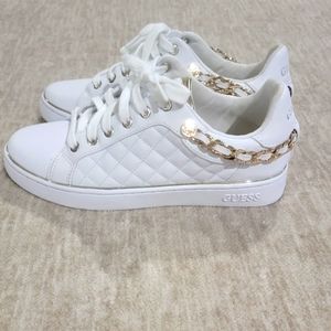 Size 9 guess sneakers